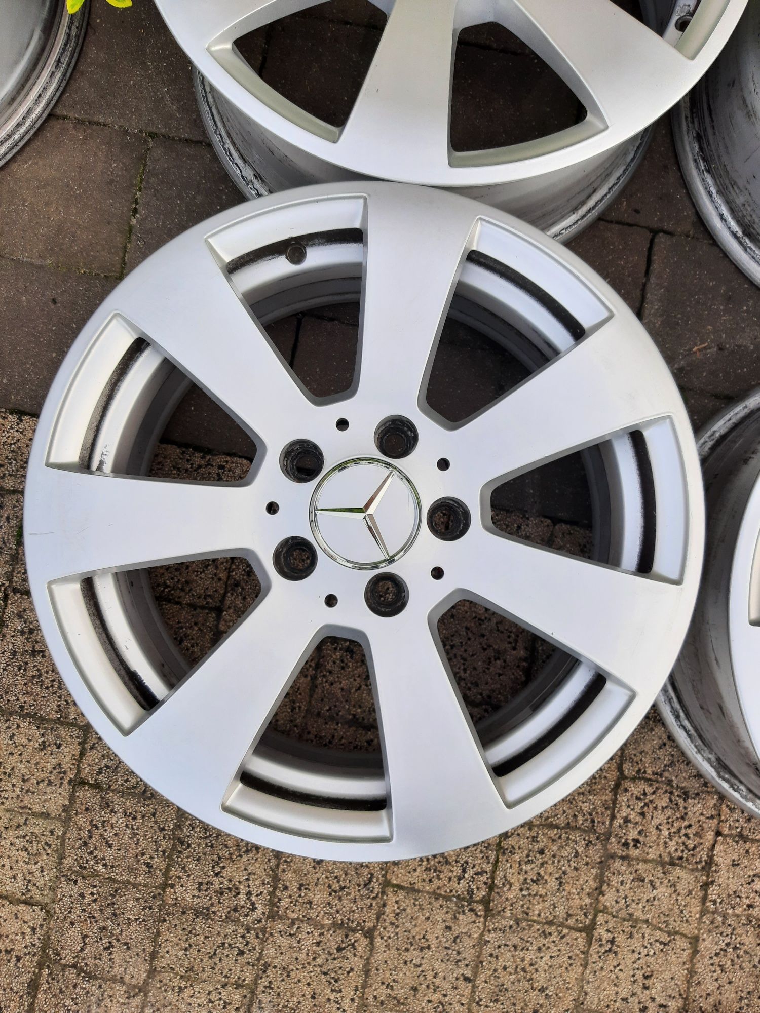 Felgi 16 Mercedes 5x112 7J et43