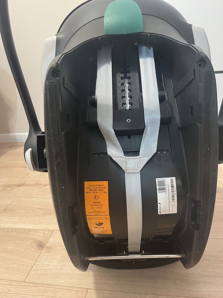 Cybex Aton B2 iSize + wkładka