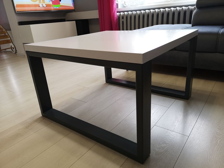 Stolik kawowy biały