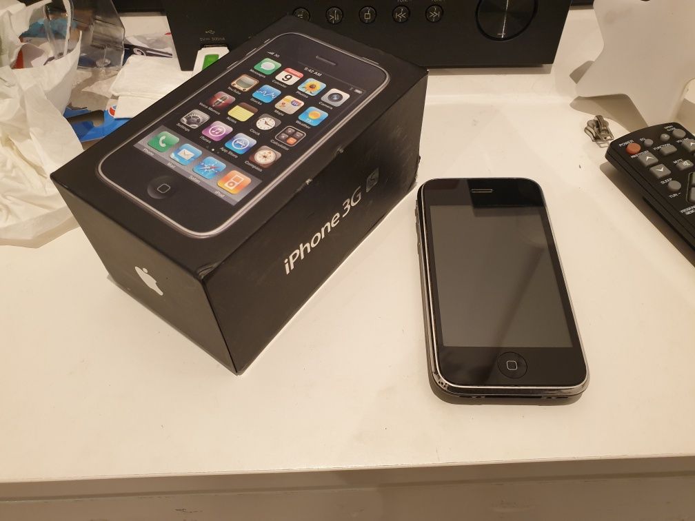 iPhone 3GS 16GB com caixa