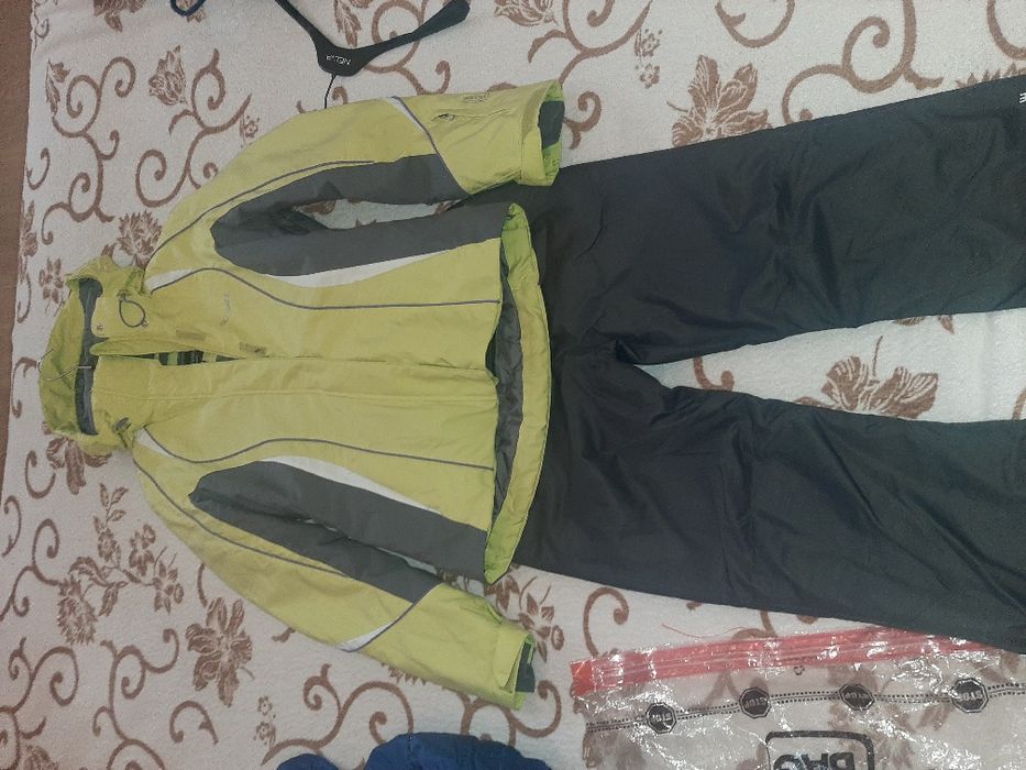 Лыжный   костюм .