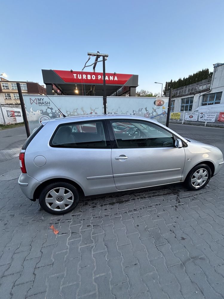 Volkswagen Polo 1.4 benz 2003r