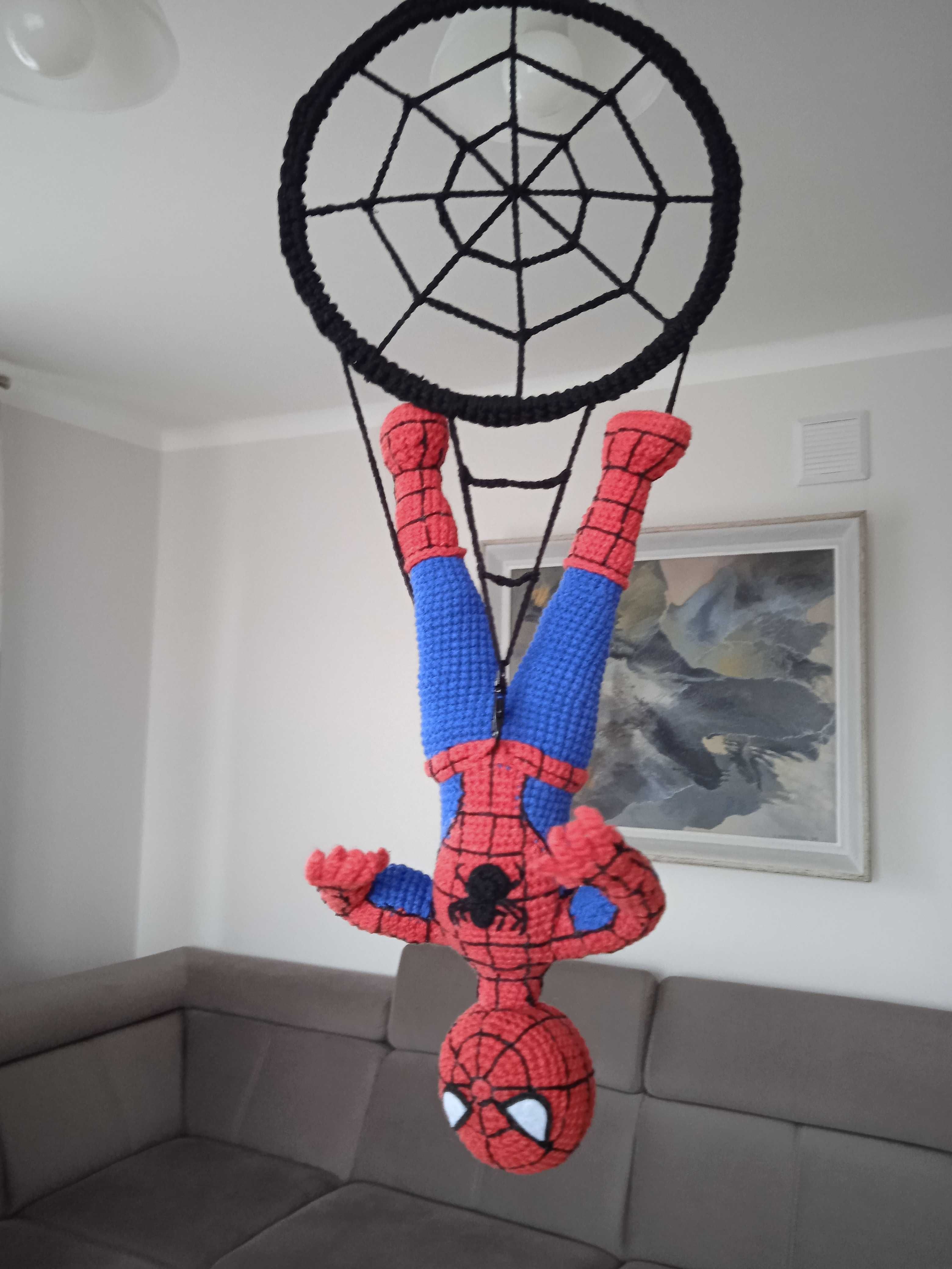 Spider man, maskotka na szydełku, amigurumi, rękodzieło