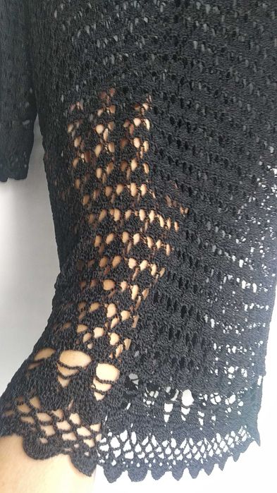 Czarny ażurowy, koronkowy sweter
