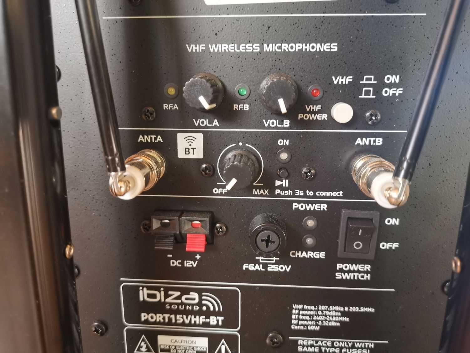 Ibiza Sound PORT15UHF-BT Kolumna mobilna 800 Wat