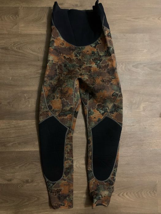 Штани від гідрокостюму