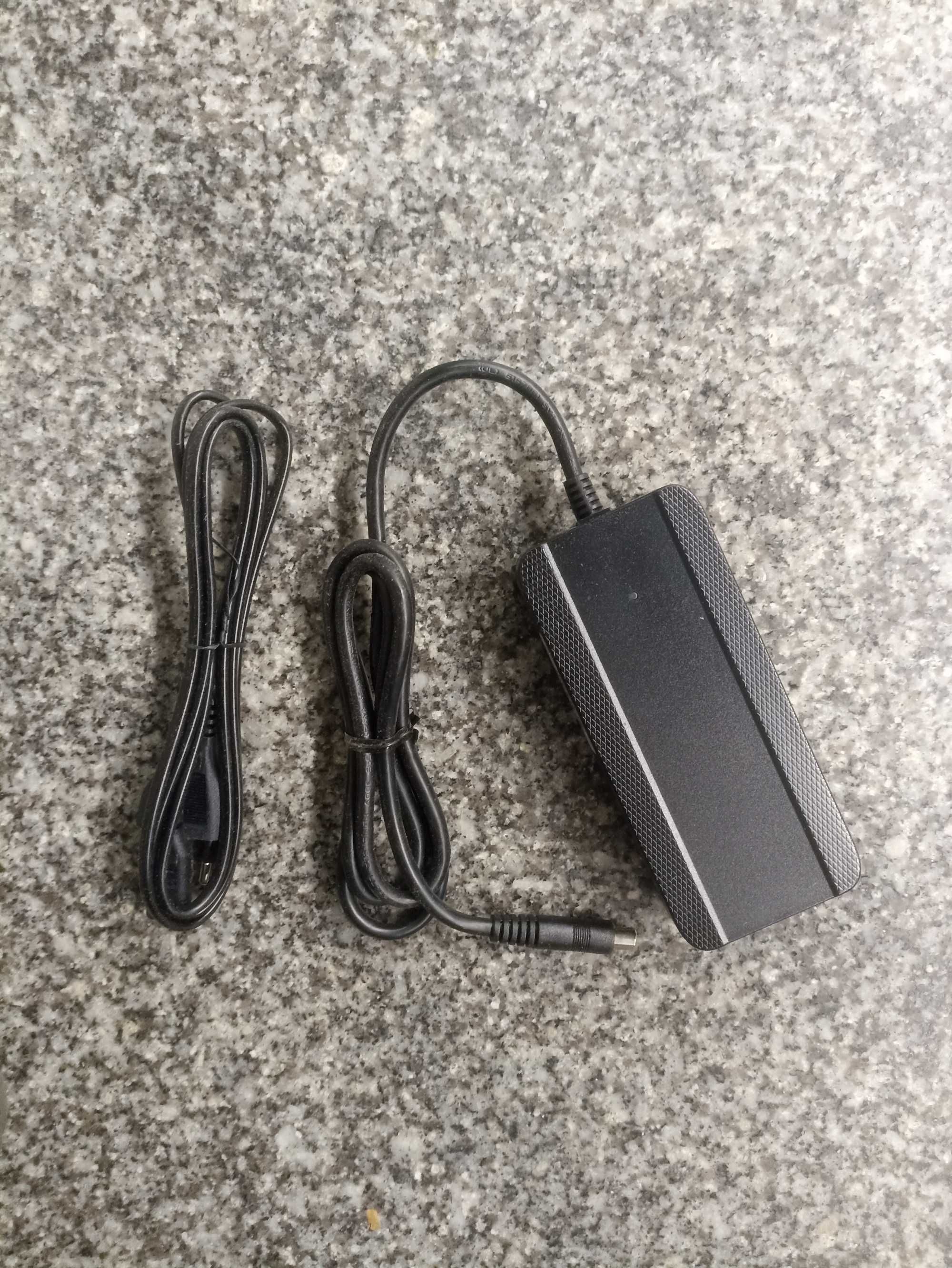 Carregador trotinete xiaomi