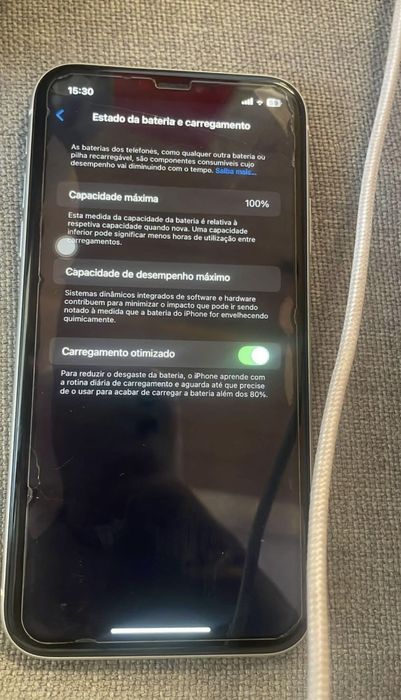 Iphone 11 branco lindo