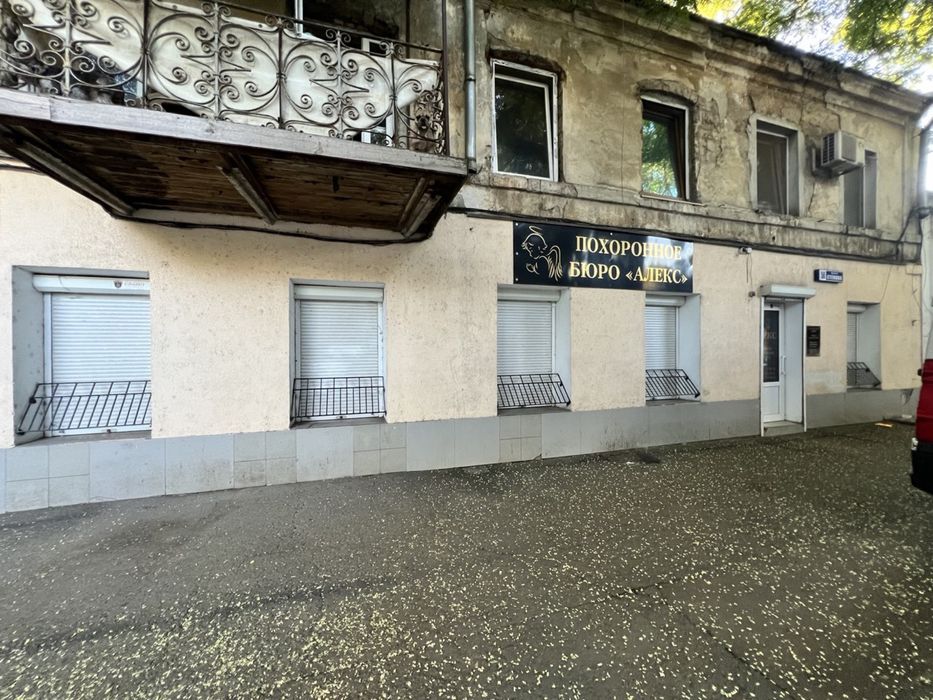 Продажа фасадного помещения ул Степовая возле Таврии , арендаторы