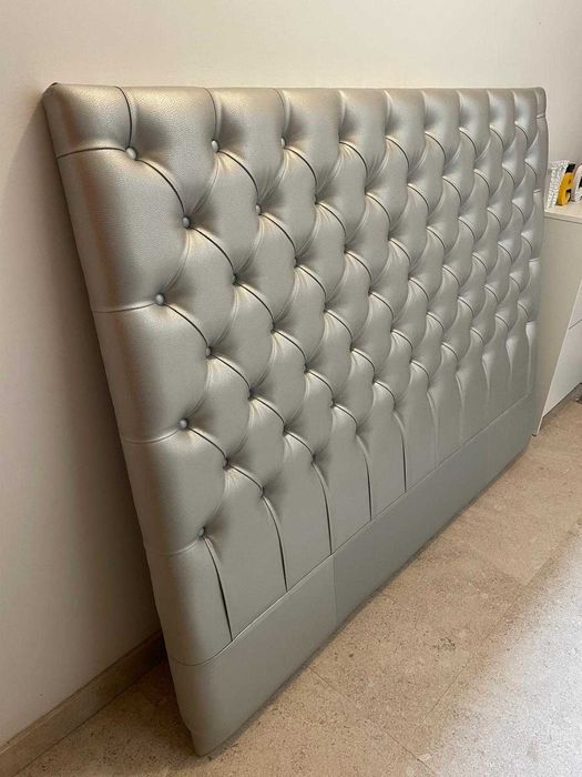 Cabeceira de cama ótimo estado