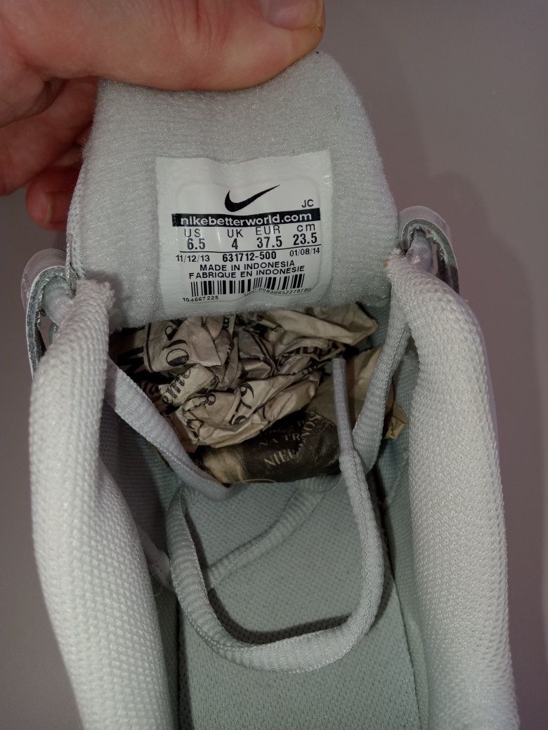 Nike Air nr 37.5--23.5 cm