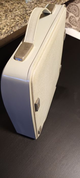 Máquina de escrever Hermes Baby