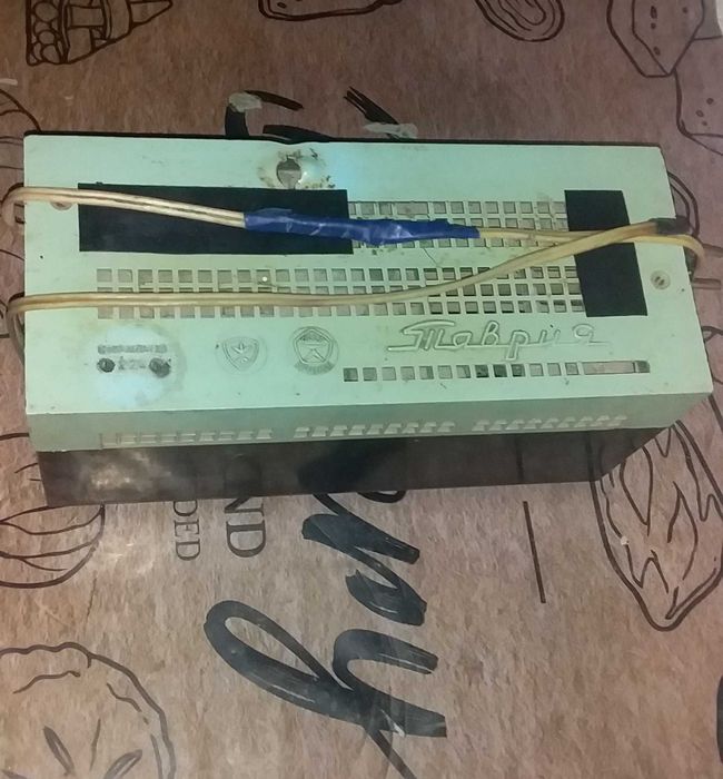 Стабілізатор напруги Таврія