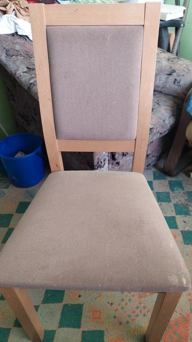 Krzesła tapicerowane BRW