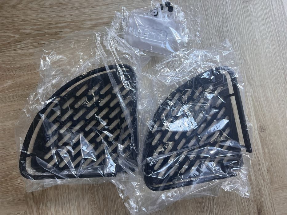 Półki do łazienki czarne na wkręty narożne 2 sztuki nowe