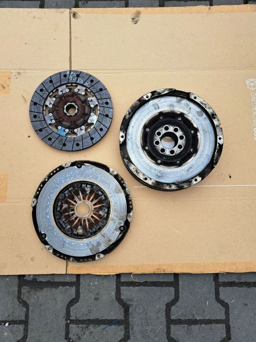 Toyota Avensis II  Auris II verso II sprzęgło dwumas docisk 2013 - 1.6 diesel 13450-0X020