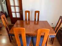 Vendo - Mesa de jantar c/ 6 cadeiras (Madeira de cerejeira)