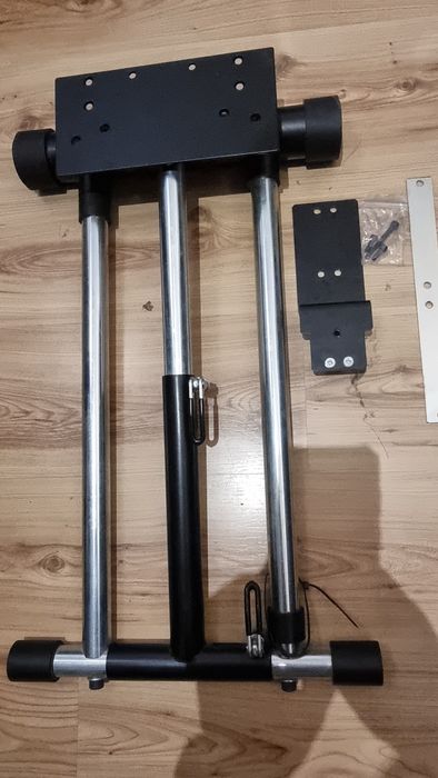 Stojak do kierownicy Wheel Stand Pro Deluxe V2 Logitech