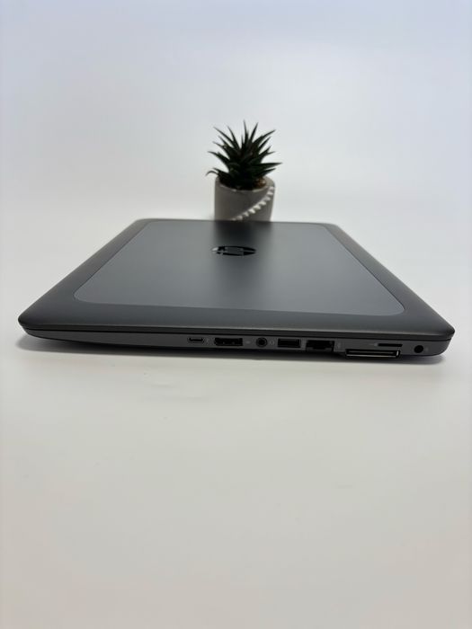 HP ZBook 15U G4 з відеокартою AMD