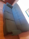 Sofá  cama com 3 almofadas  ,verde garrafa.