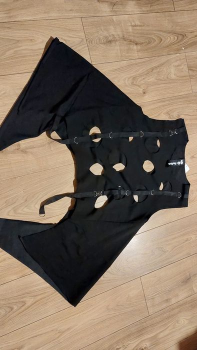 Bardzo oryginalne nowe wdzianko 36-38-40 czarne