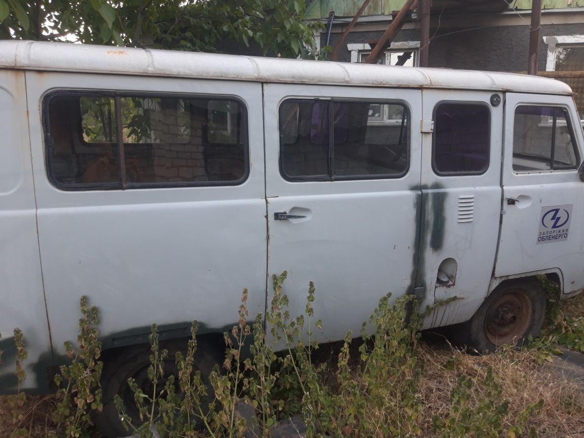 Продам УАЗ під відновлення.
