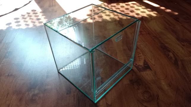 Terrarium szklane gilotyna 20x20x20 kwadrat + otwory wentylacyjne