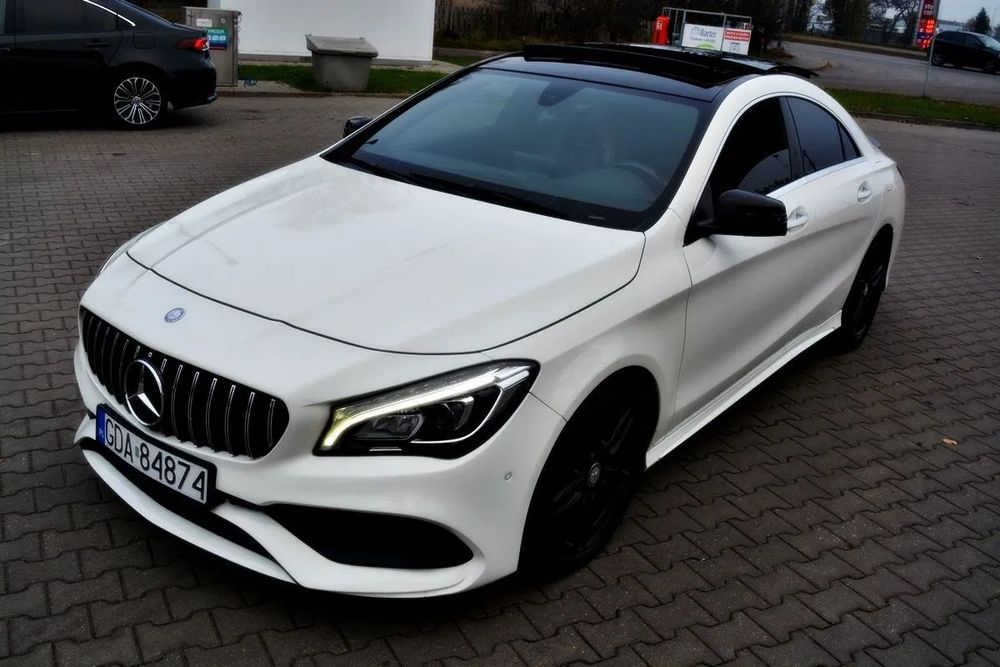 Mercedes-Benz CLA 4-Matic , Panorama Kamera, HarmanKardon