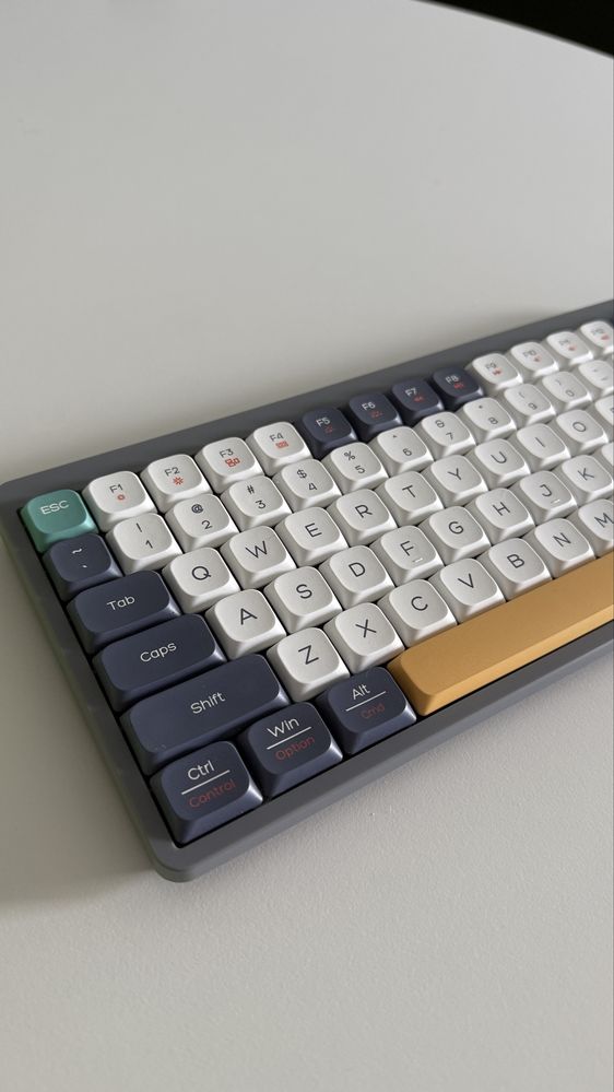 Klawiatura FINA 84 GRAY
