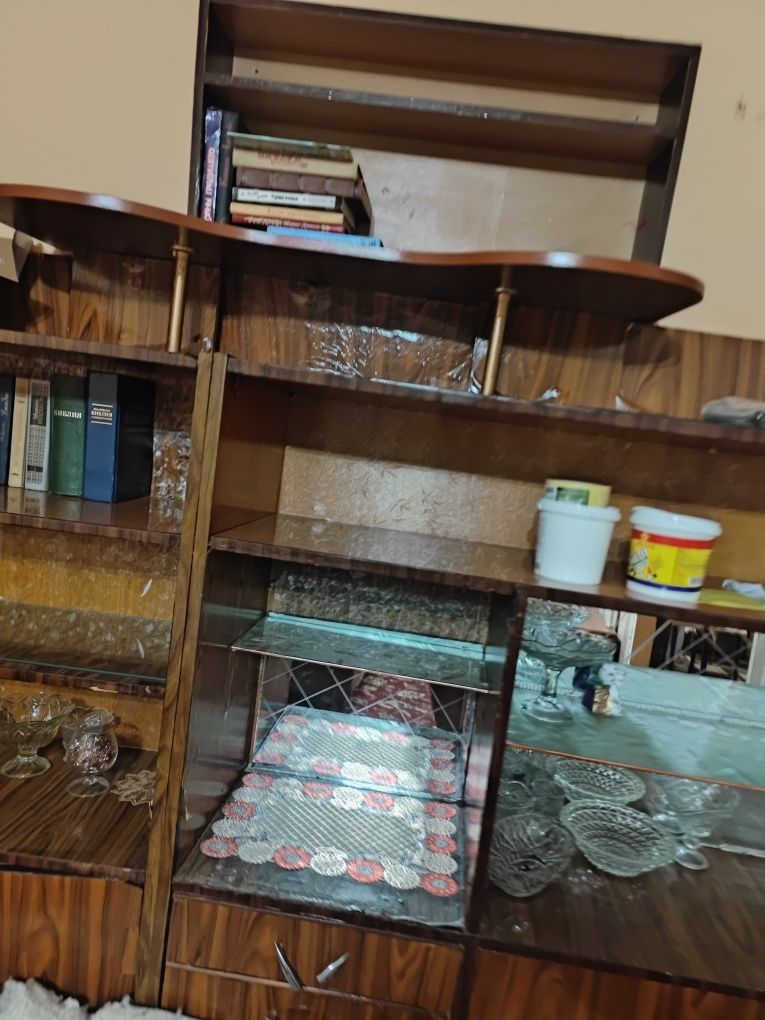 Сервант Антрисоль Шкаф