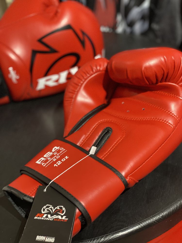 Боксерские перчатки Rival RS4 12, 14, 16 унций