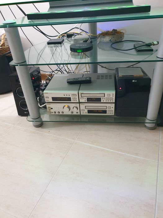 Movel de tv,  em  vidro