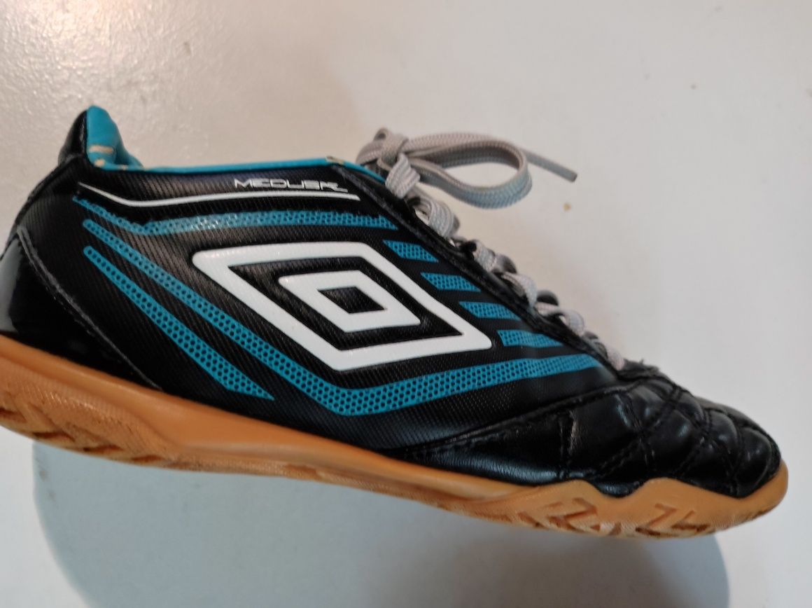 Adidasy chłopięce 35, 5 Umbro