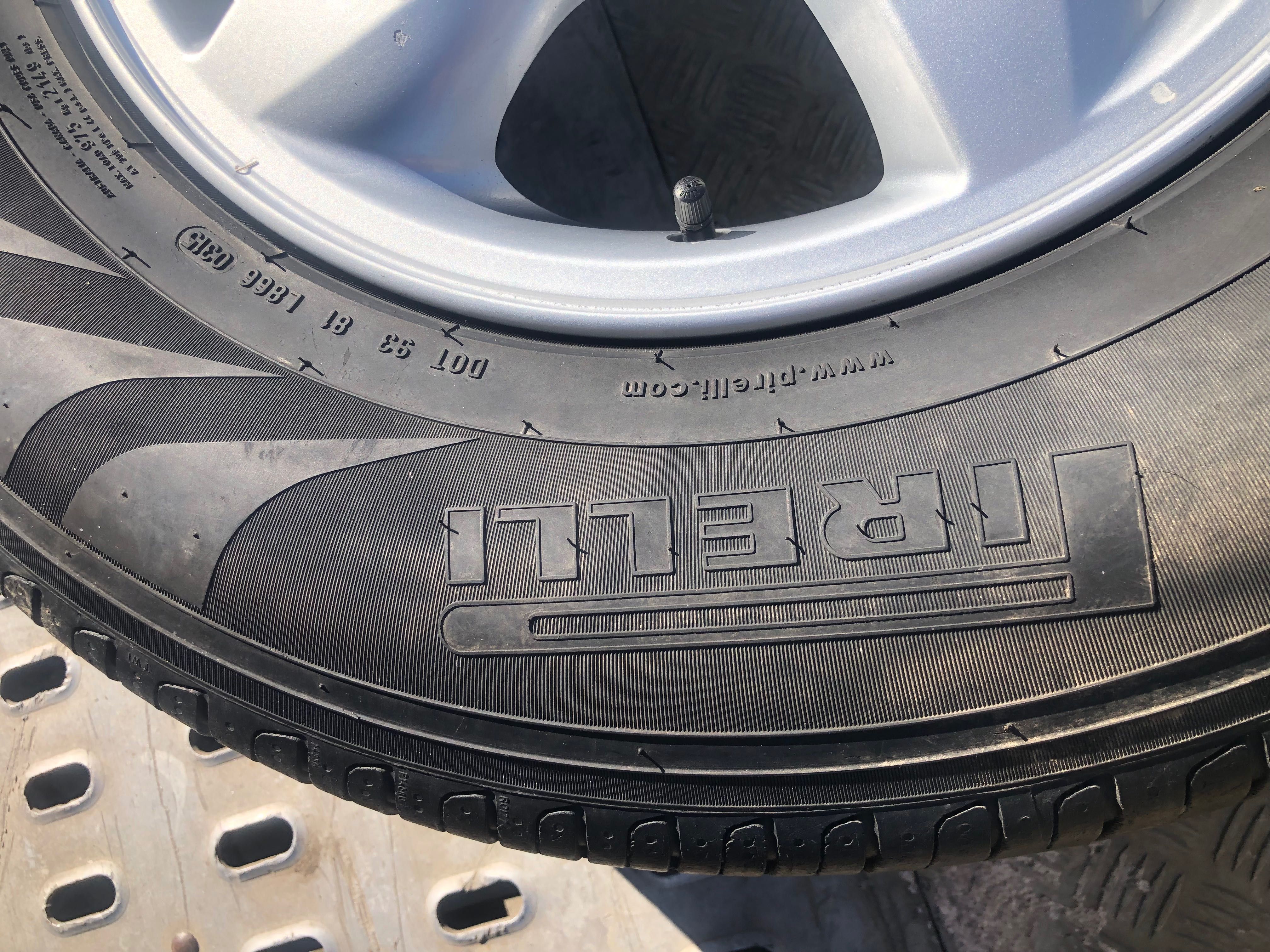 Kia sorento 245/70/16.
