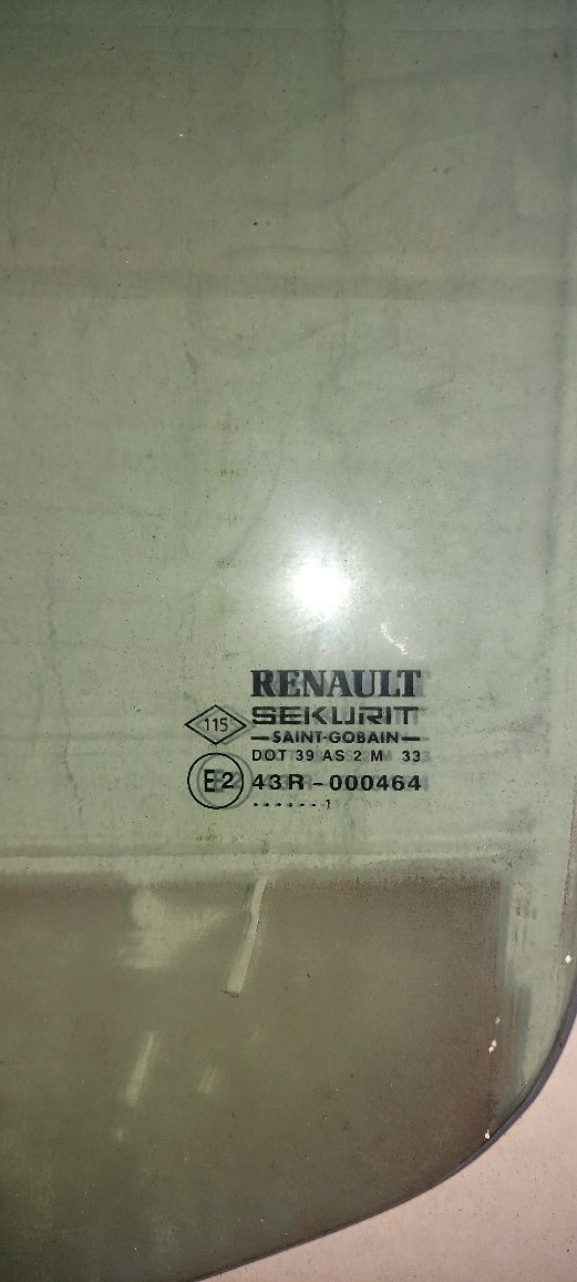 Скло renault megan 1 універсал