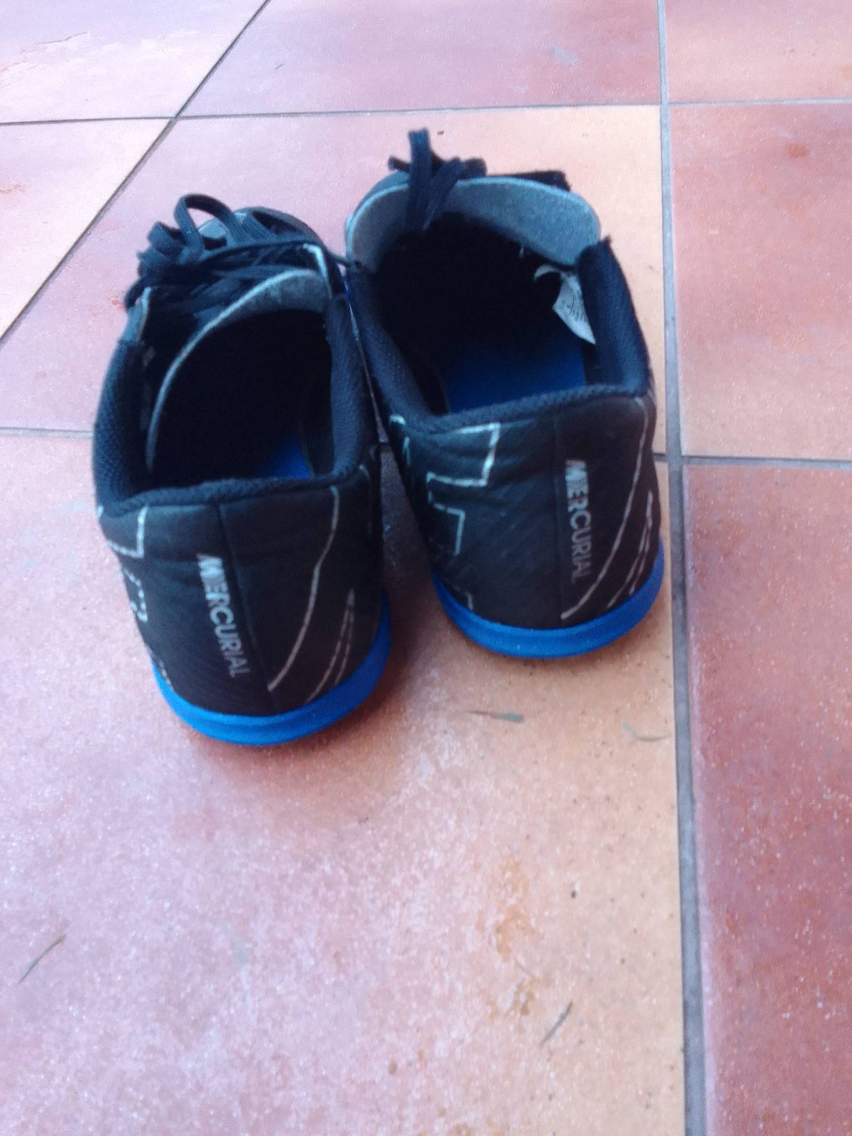 Halówki Nike rozm.41, wkładka 25-25,5 cm