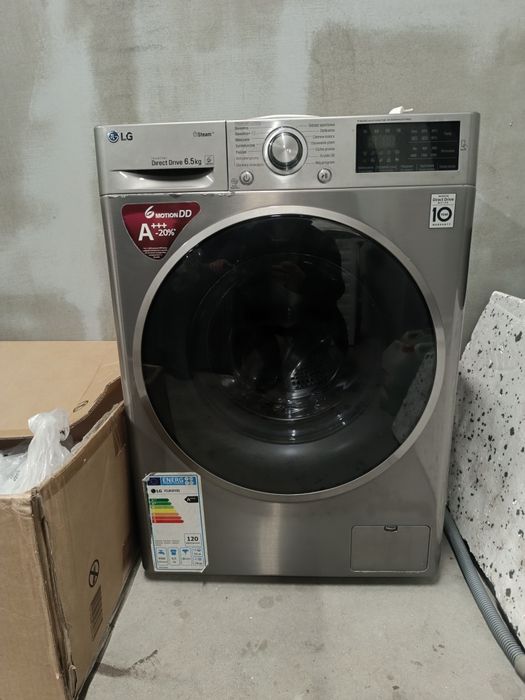 Pralka automatyczna LG SLIM