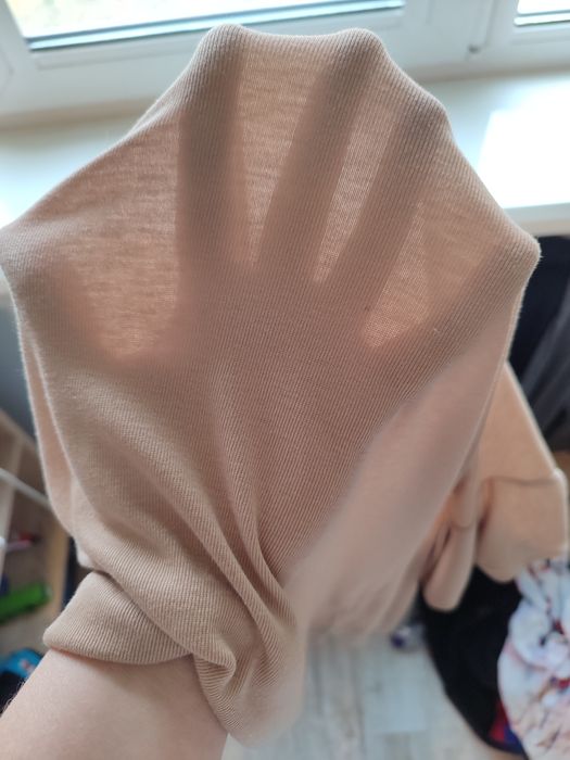 Базовий тоненький лонгслів бежевого кольору