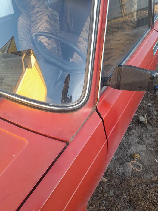 2105 в рідній фарбі,недорого.