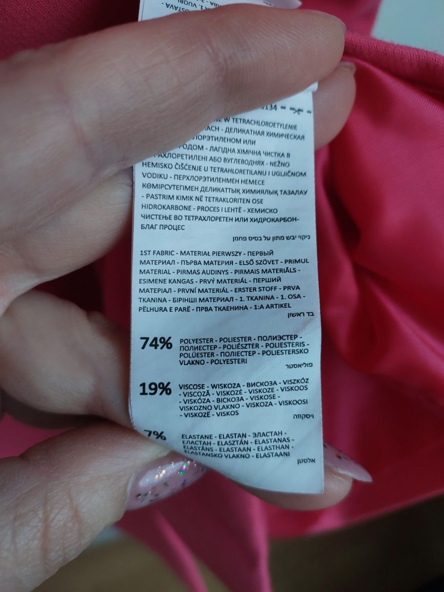 Sukienka o kroju marynarki