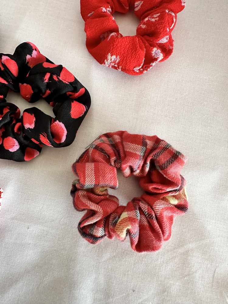 6 scrunchie motifs vermelho