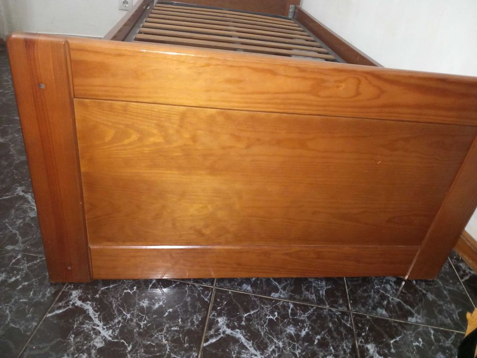 Cama de Solteiro Madeira maciça