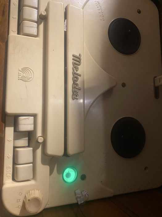 Sprzedam radio Viola z magnetofonem melodia  lata 60-te