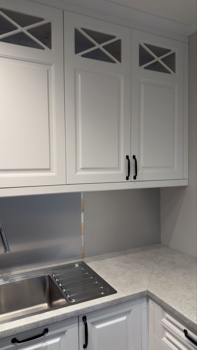 Wyposazona kuchnia ze sprzetem AGD