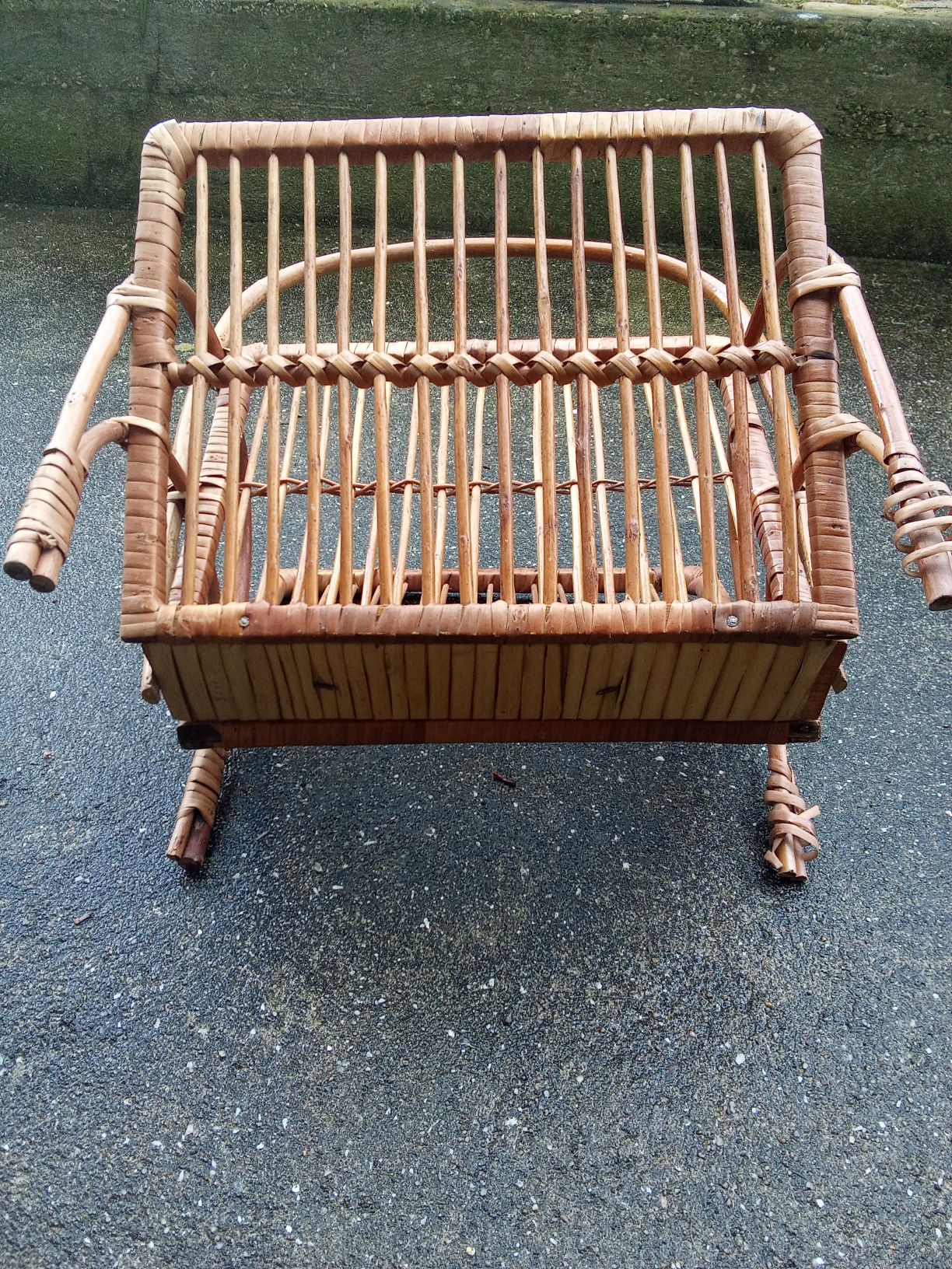 Cesta vintage de madeira / palha