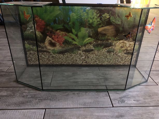 Продам аквариум 70л