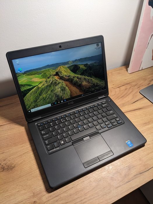 Laptop Dell Latitude Duży 14 cali  Intel Core i7 8Gb/500Gb