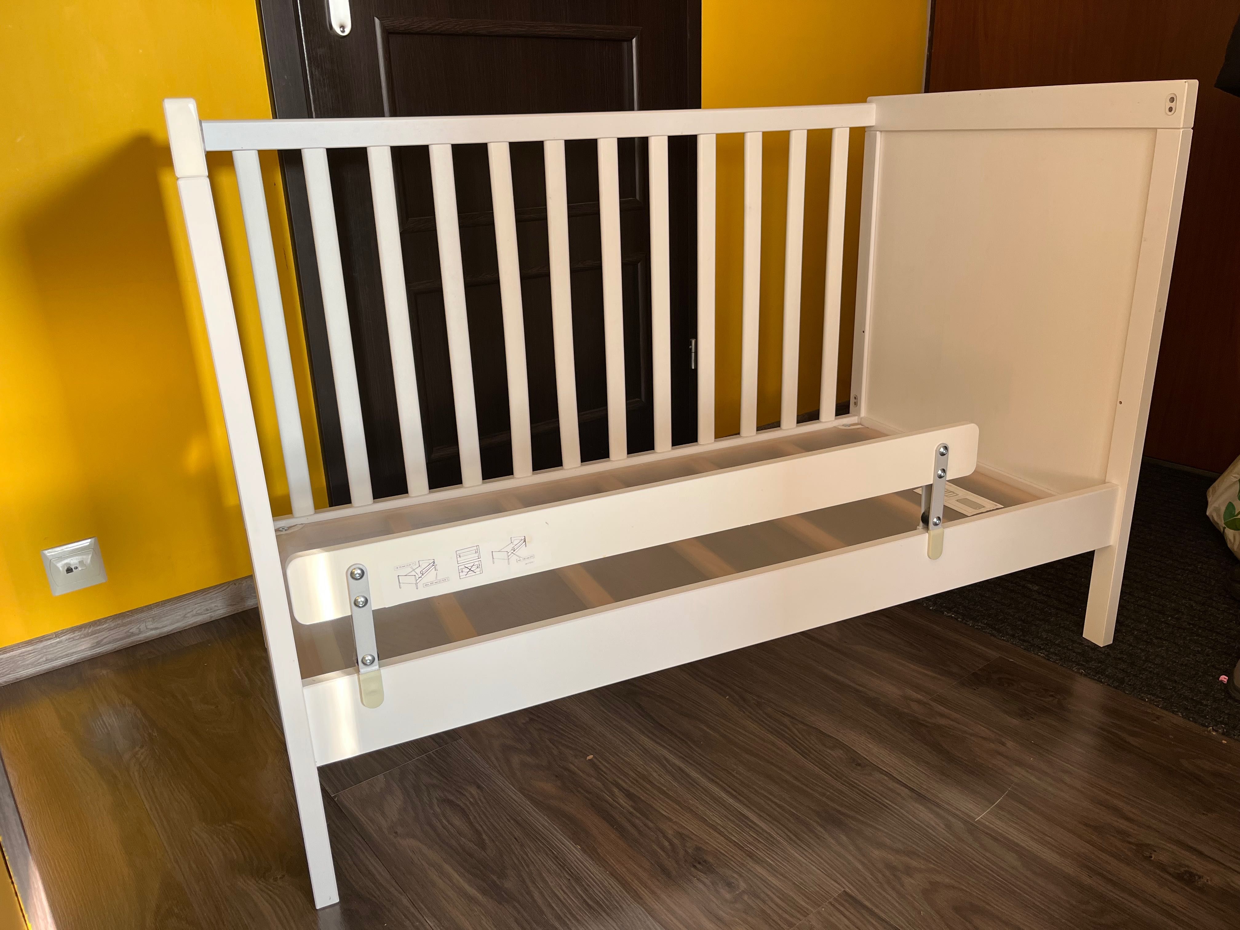 łóżeczko dziecięce Ikea Sundvik +materac+ klin+ barierka
