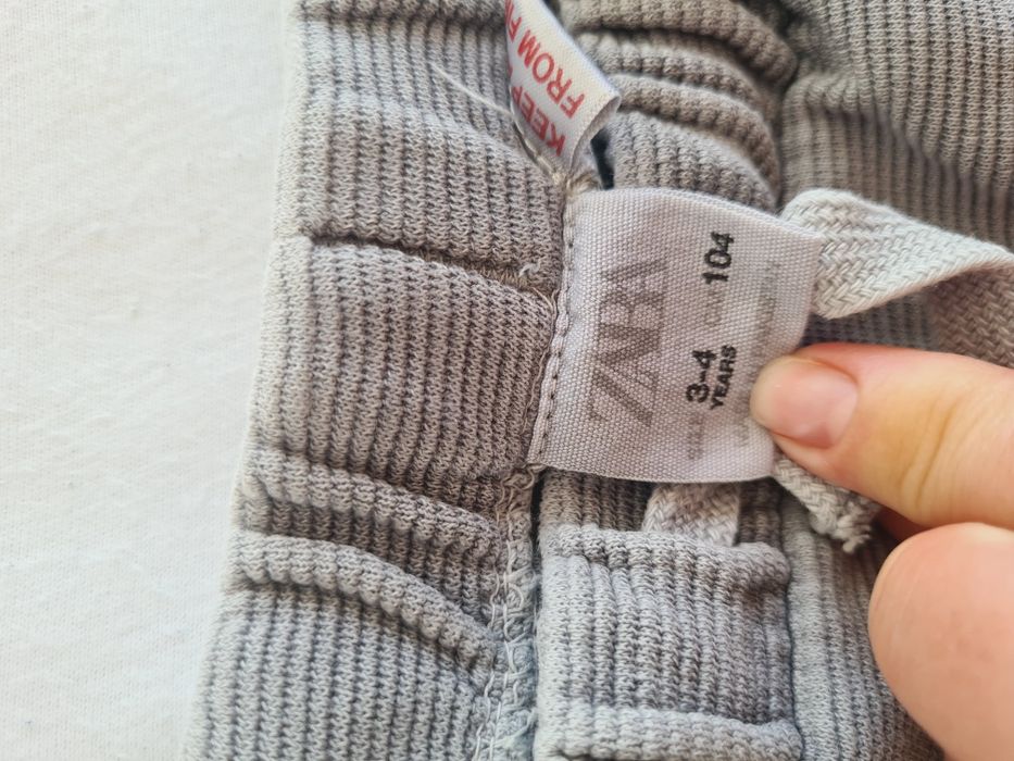 Spodenki szorty chłopięce r. 98-104 Zara Sinsay