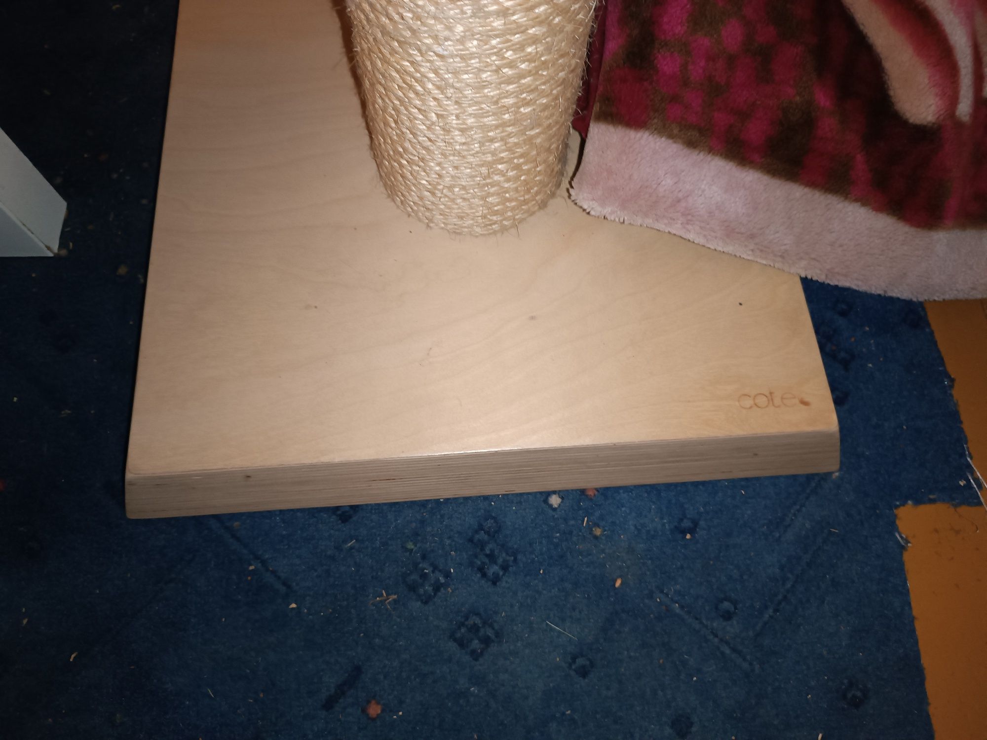 Sprzedam drapak dla kota z legowiskiem